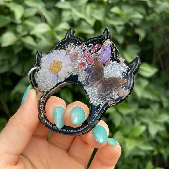 Handmade Resin Keychain! - Picture 2 of 4